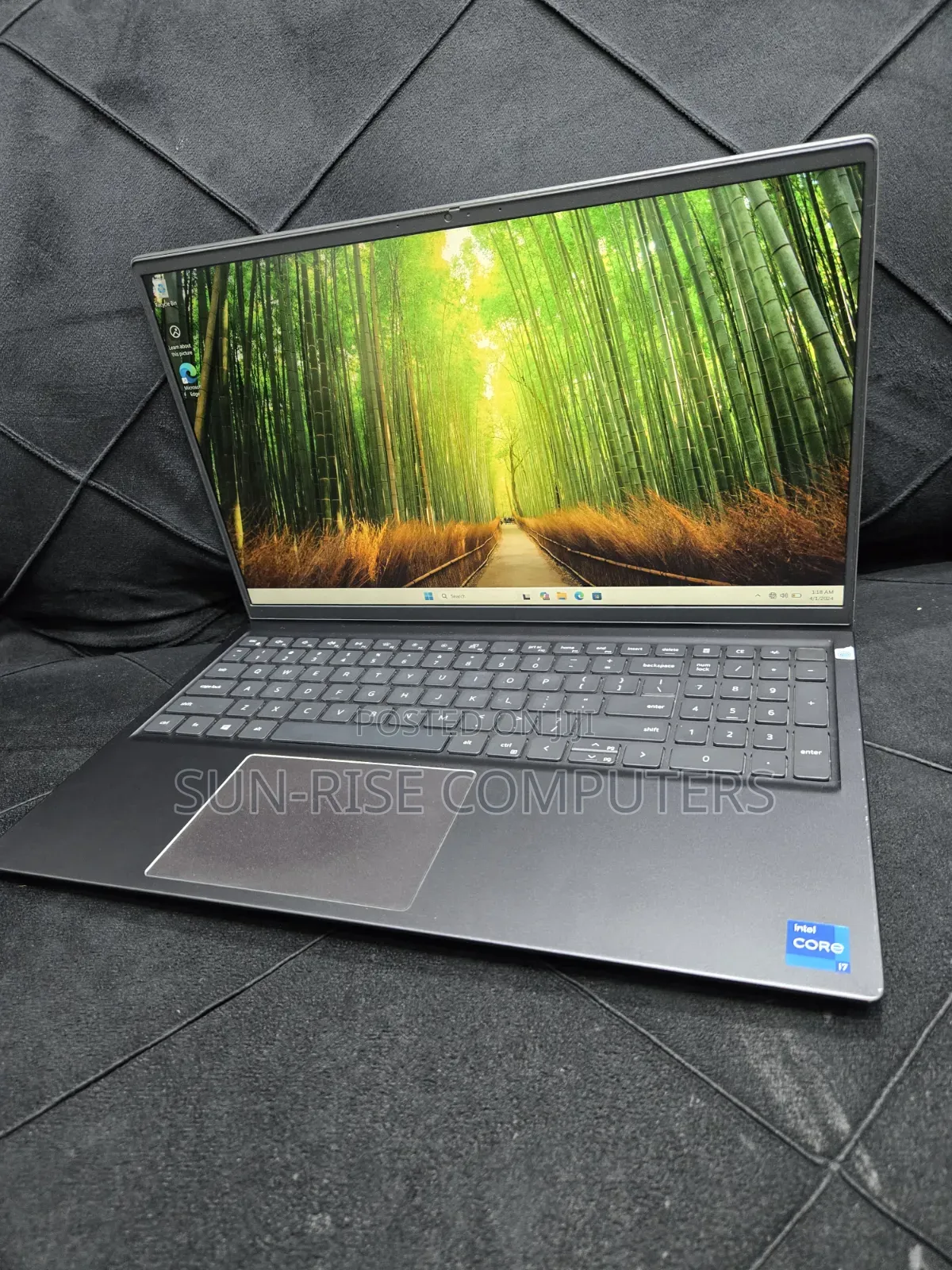 Laptop Dell Vostro 15 5510 16GB Intel Core i7 SSD 256GB