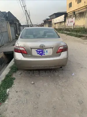 Toyota Camry LE 4dr Sedan (2.4L 4cyl 5A) 2009 Gold