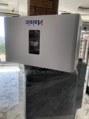 Haisic 1.5kVA Hybrid Inverter for Efficient Solar Power Management