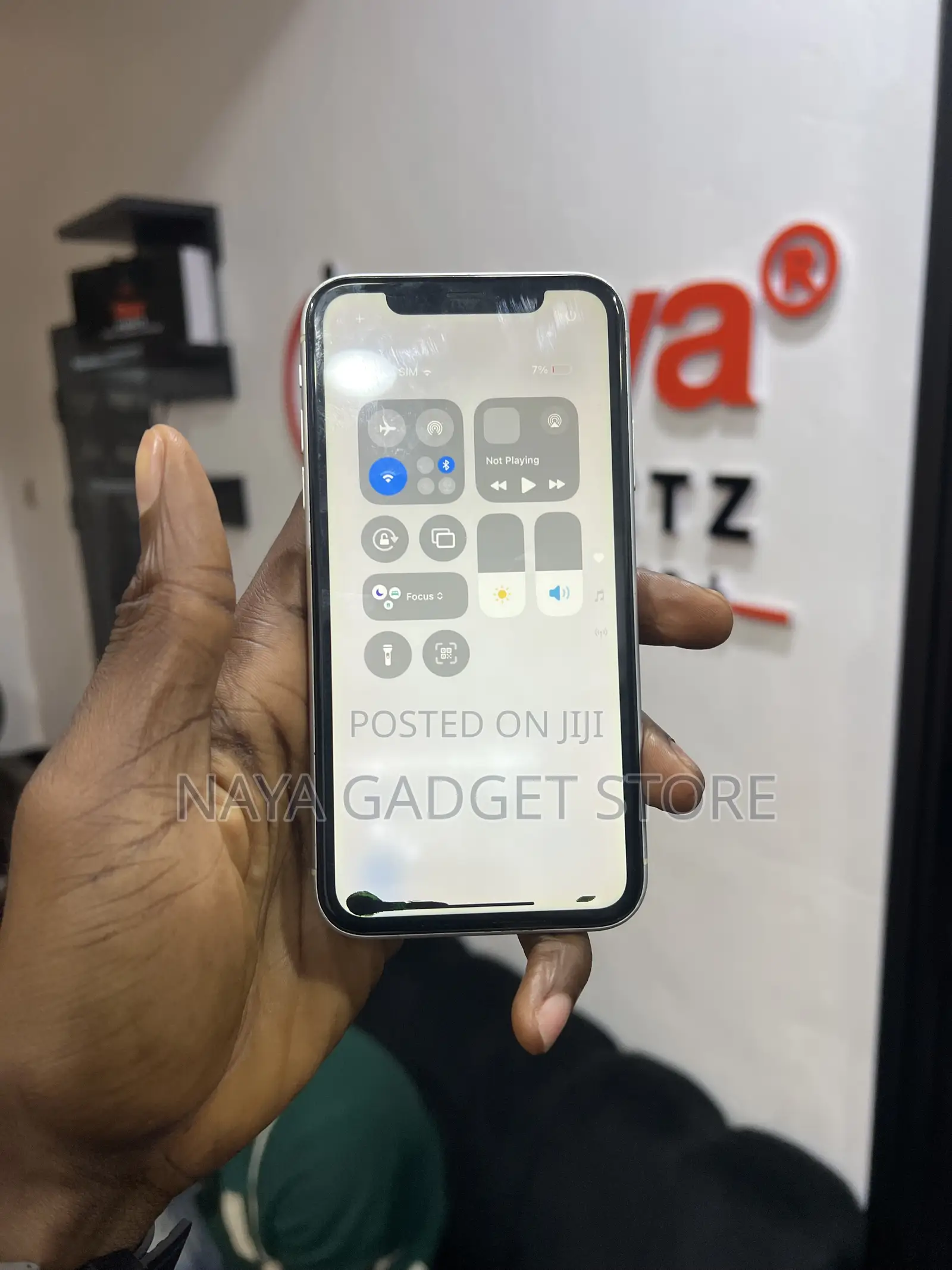 Apple iPhone XR 64 GB White