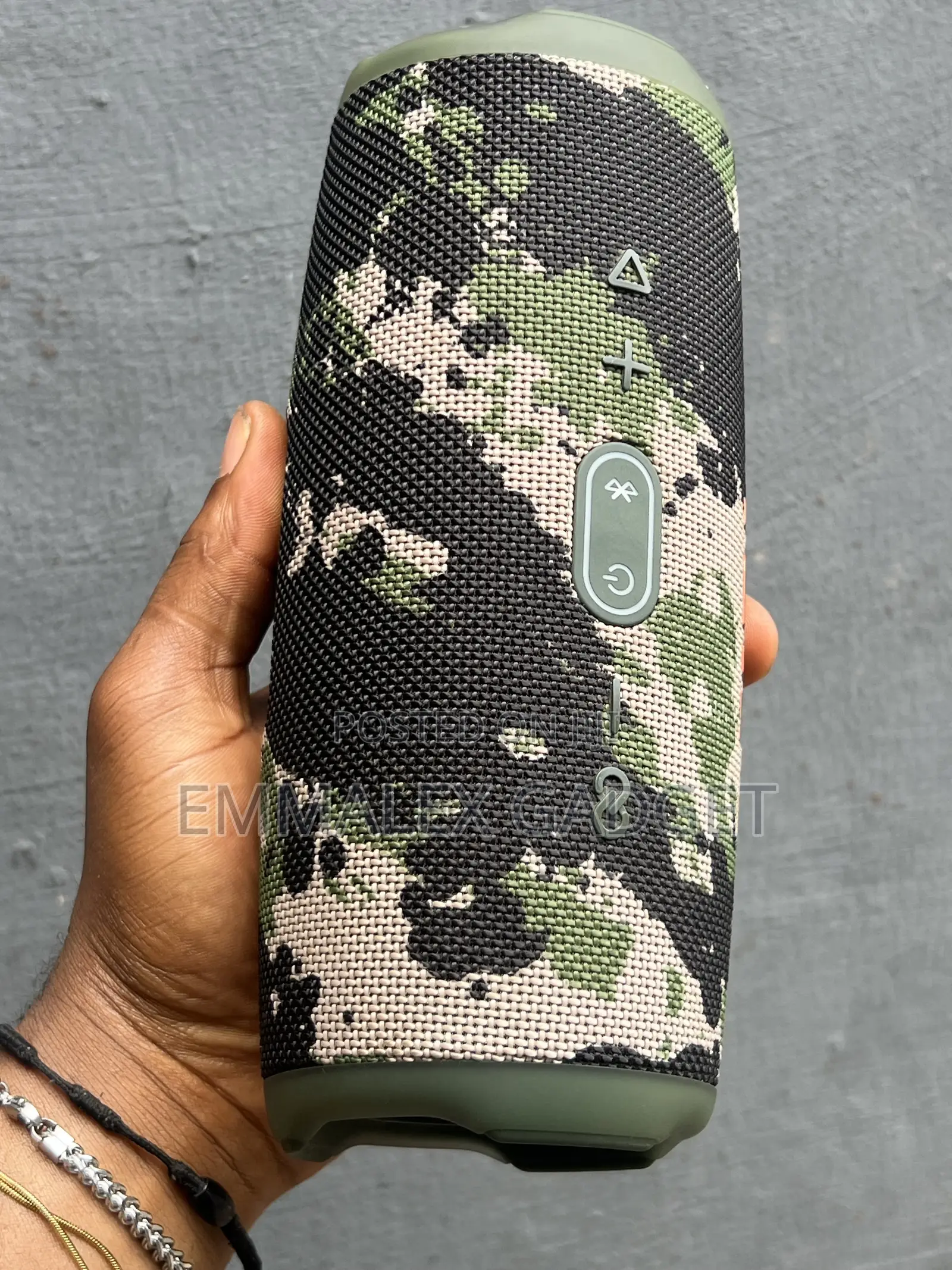 Used JBL Charge 5