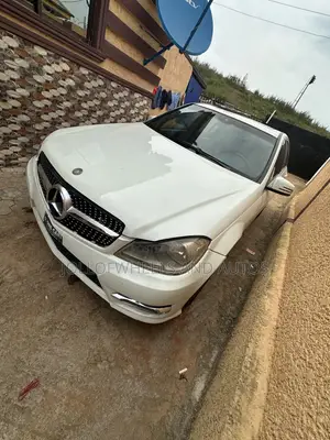 Mercedes-Benz C300 Sport 4Matic Sedan AWD (3.0L 6cyl 7A) 2010 White