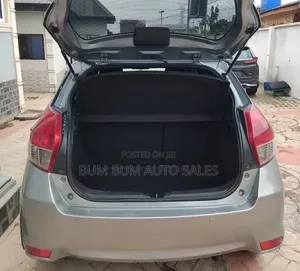 Toyota Yaris L Hatchback 3dr 2014 Silver