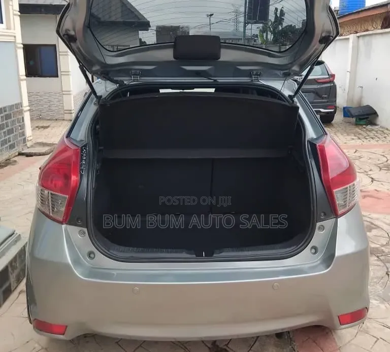 Toyota Yaris L Hatchback 3dr 2014 Silver