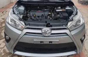 Toyota Yaris L Hatchback 3dr 2014 Silver