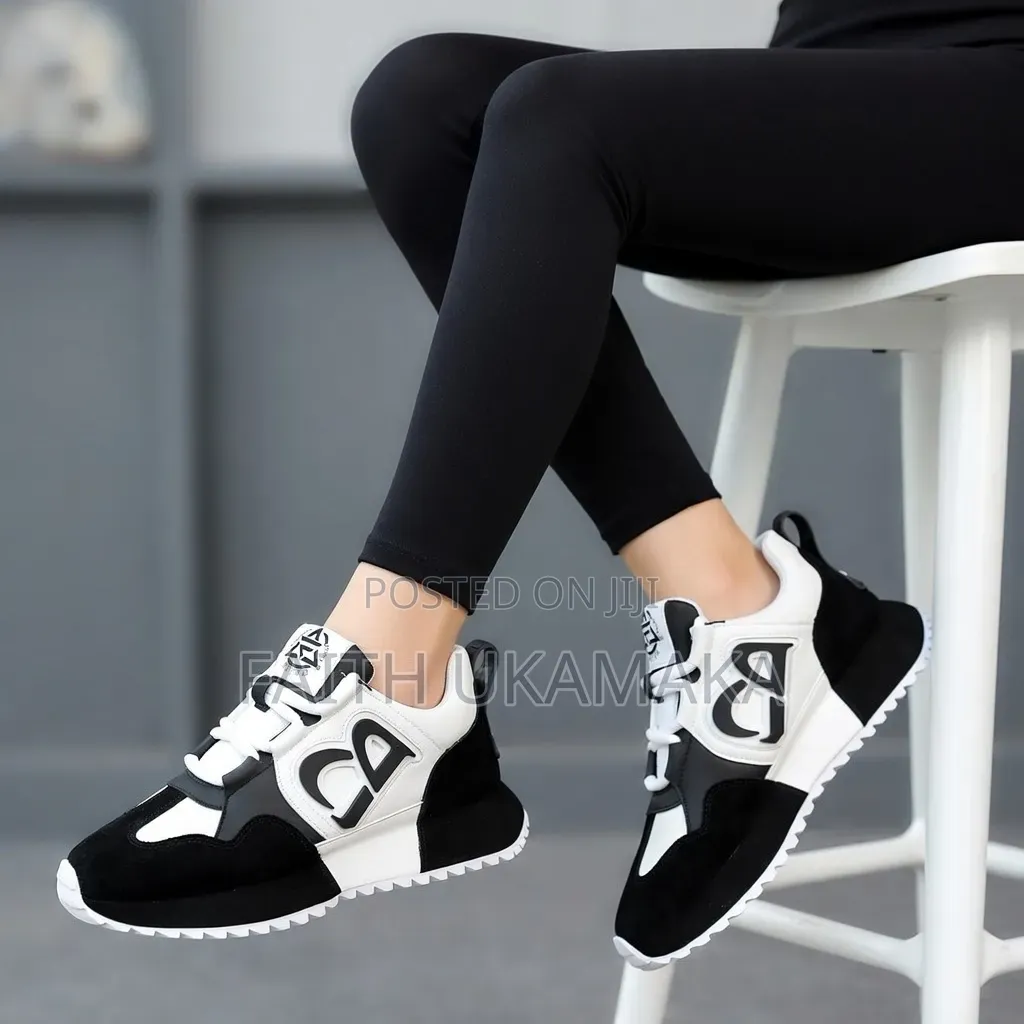 High Quality Sport Sneakers
