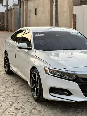 Honda Accord 2018 White