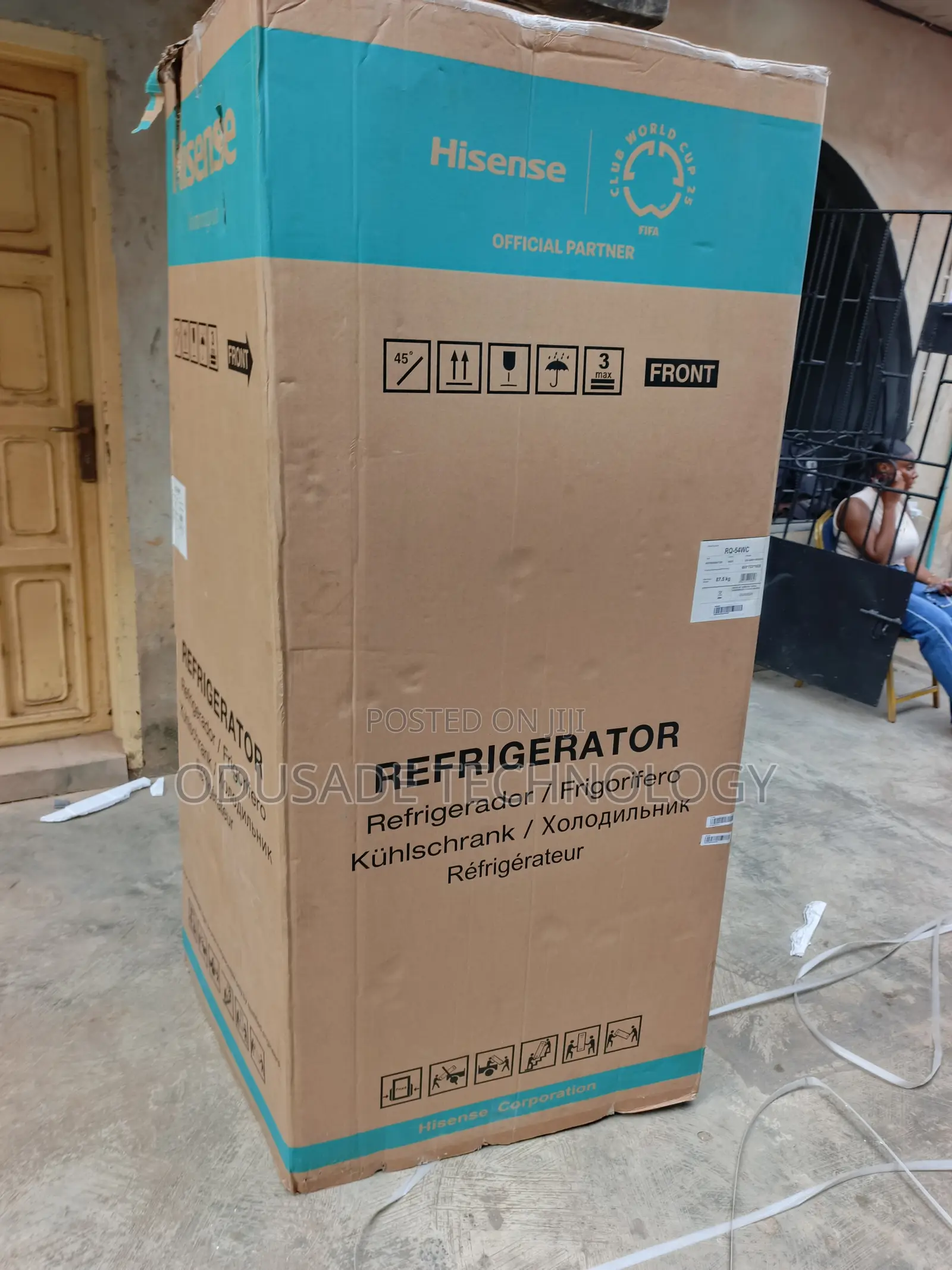 REF54WC Hisense 392L Inverter Elegant Kitchen Refrigerator
