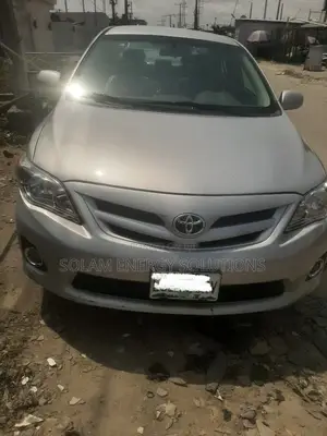Toyota Corolla 2010 Silver