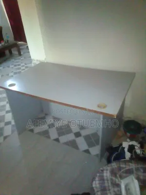 Reading Table