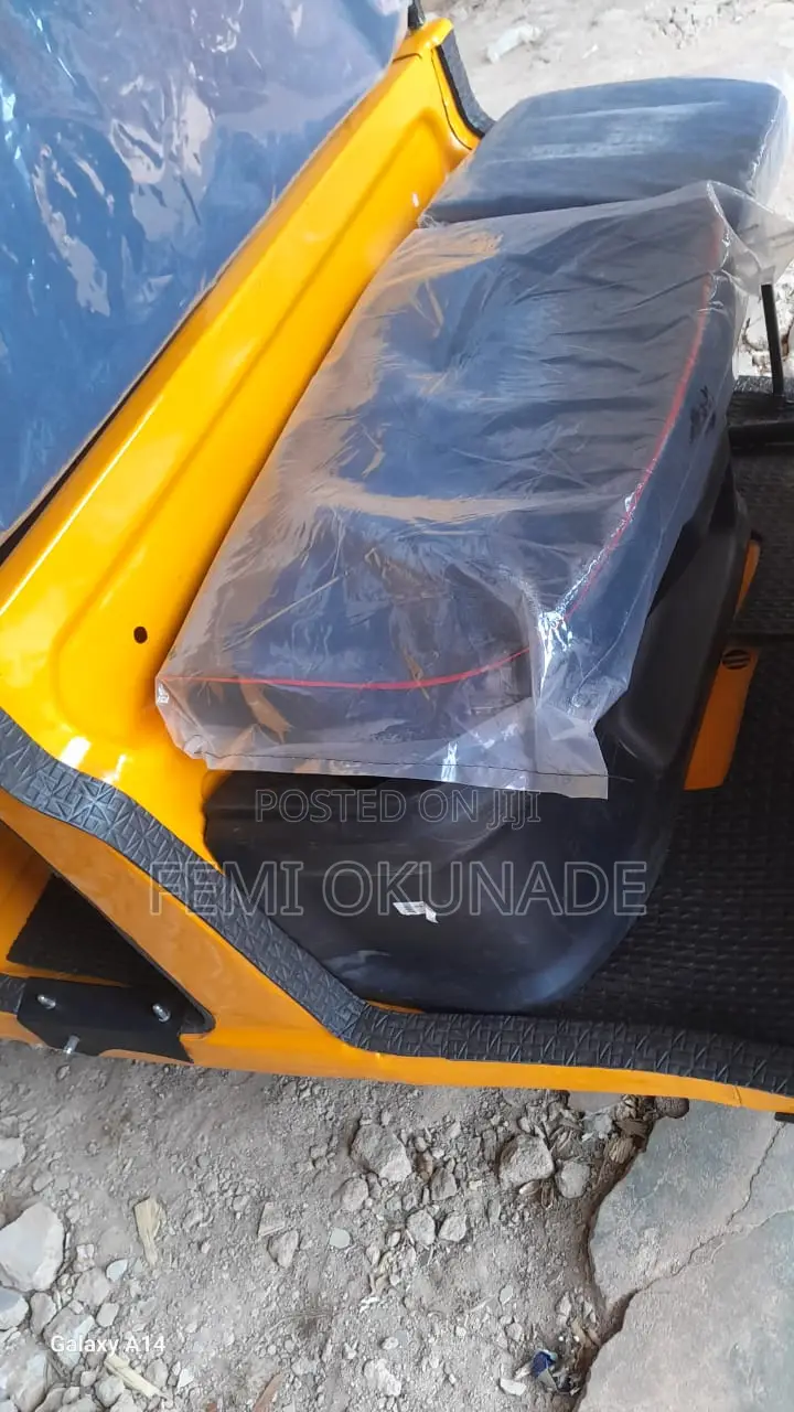 TVS King Deluxe Plus iTouch Start 2023 Yellow