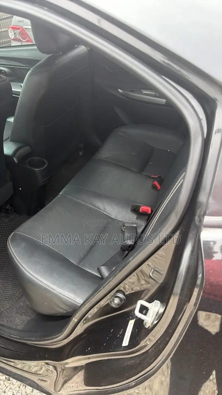 Toyota Yaris 2015 Black