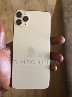 Apple iPhone 11 Pro Max 64 GB Gold