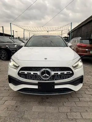 Mercedes-Benz GLA 250 2021 White