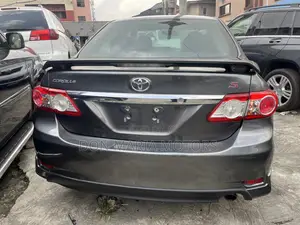 Toyota Corolla S 4dr Sedan (1.8L 4cyl 4A) 2013 Gray