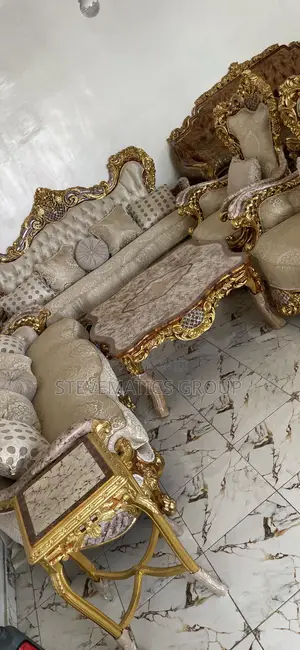 Royal Antique Sofa King’s Design