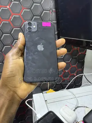 Apple iPhone 11 64 GB Black