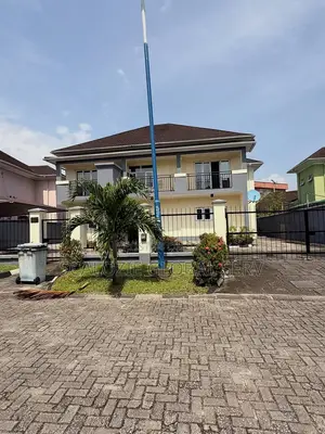 5bdrm Duplex in Golf Estate, Port-Harcourt for sale