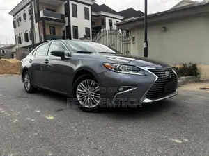 Lexus ES 2016 Gray