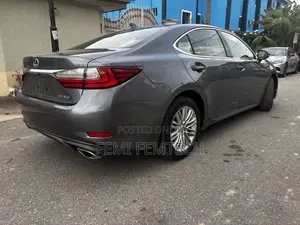 Lexus ES 2016 Gray