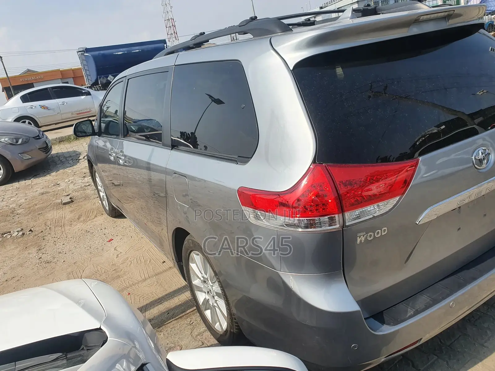 Toyota Sienna 2011 Blue