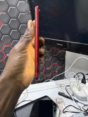 Apple iPhone XR 64 GB Red