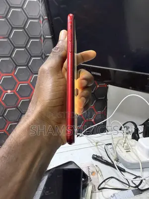 Apple iPhone XR 64 GB Red
