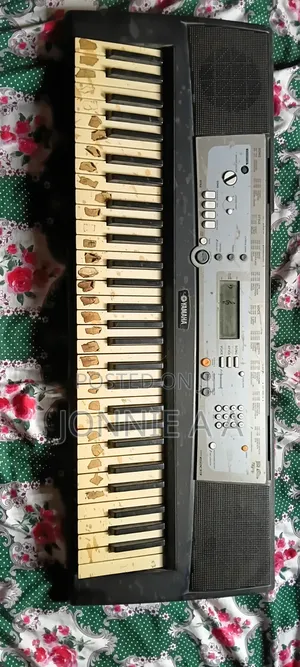 Neatly Used Yamaha Keyboard PRS203 for Sale