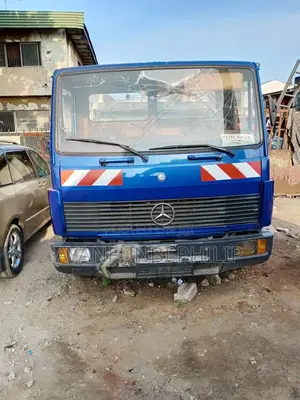 Mercedes Benz 814