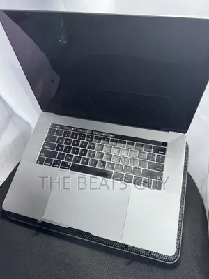 Laptop Apple MacBook Pro 2016 16GB Intel Core i7 SSD 512GB