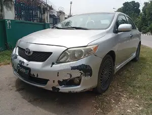 Toyota Corolla 2009 Silver