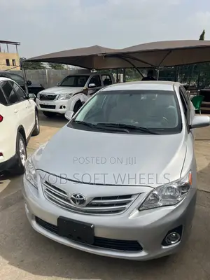 Toyota Corolla LE 4dr Sedan (1.8L 4cyl 4A) 2012 Silver