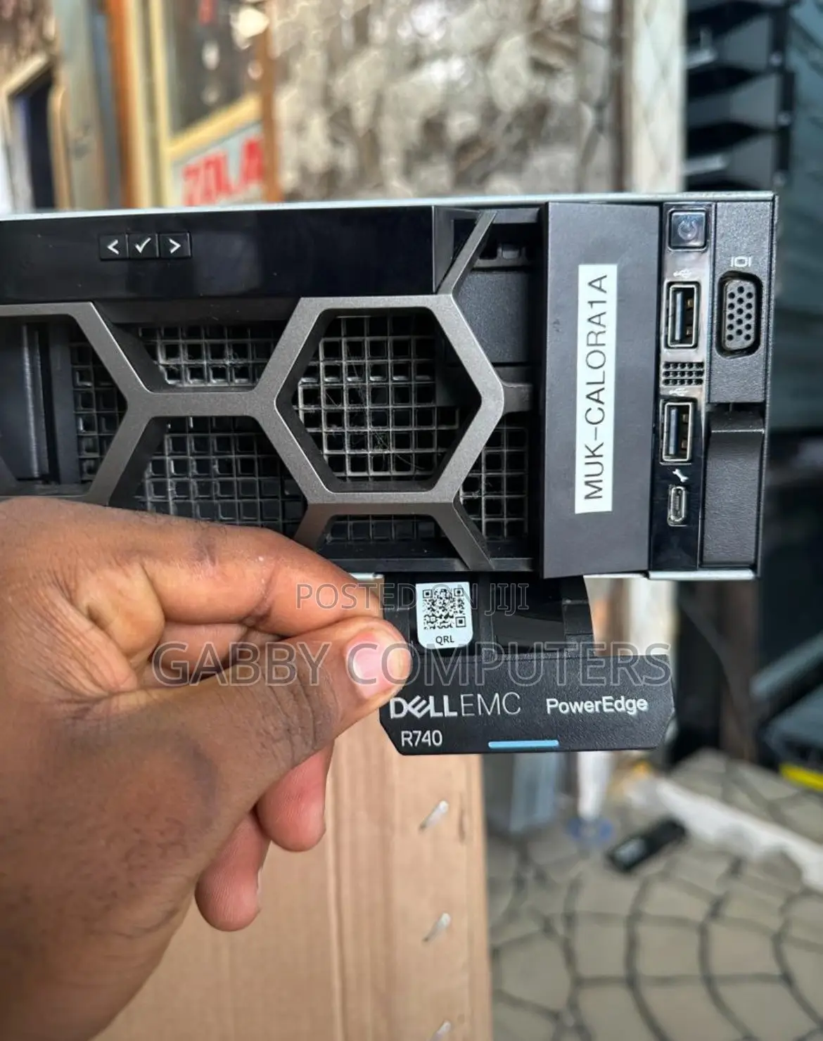 Server Dell PowerEdge R740 64GB Intel Xeon HDD+SSD 3T