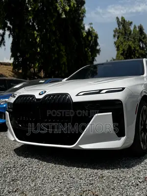 BMW 7 Series 740i xDrive AWD 2025 White