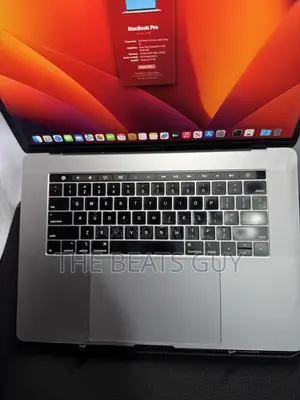 Laptop Apple MacBook Pro 2018 16GB Intel Core i7 SSD 1T