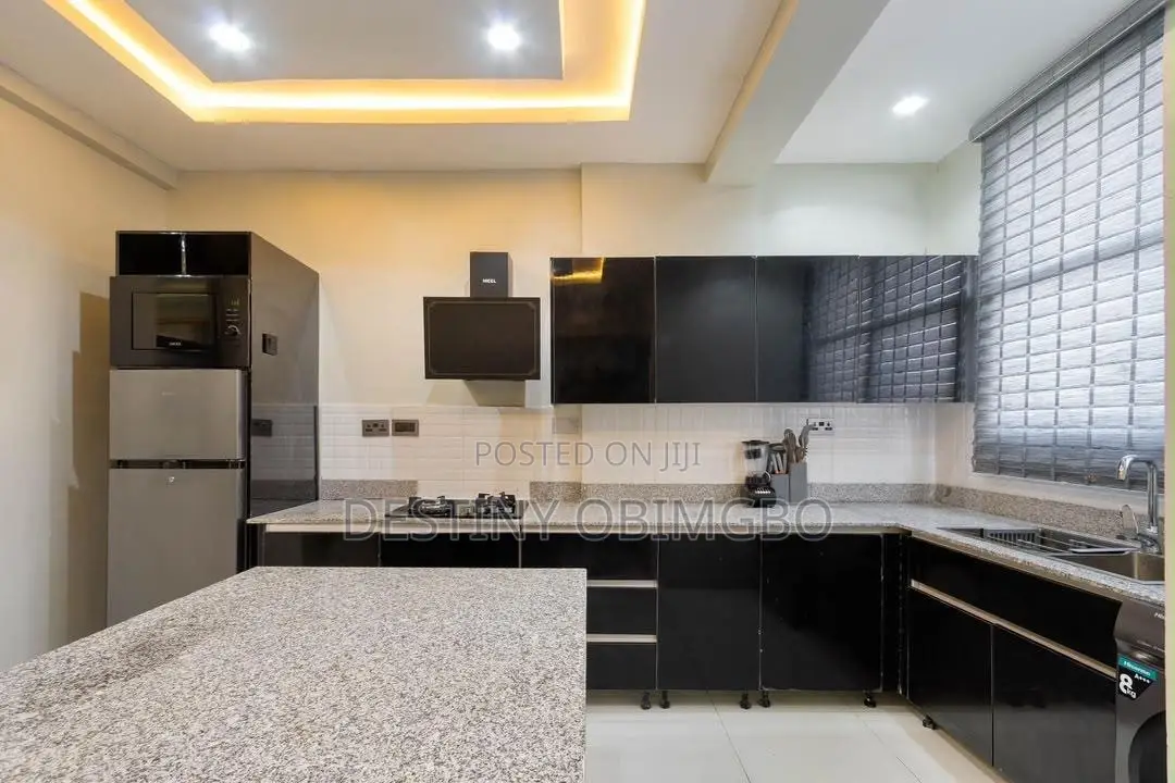 WILLOW GROVE - Stunning 2 Bedroom Maisonette