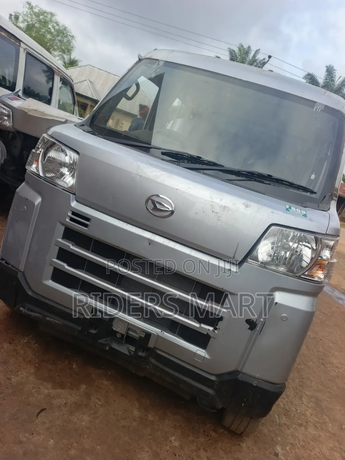 Daihatsu Hijet 2023 Silver
