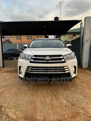 Toyota Highlander XLE 4dr SUV AWD (3.5L 6cyl 6A) 2015 White