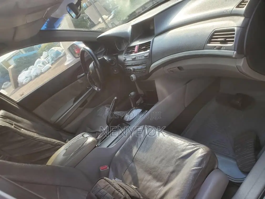Honda Accord 2.0i Automatic 2009 Silver
