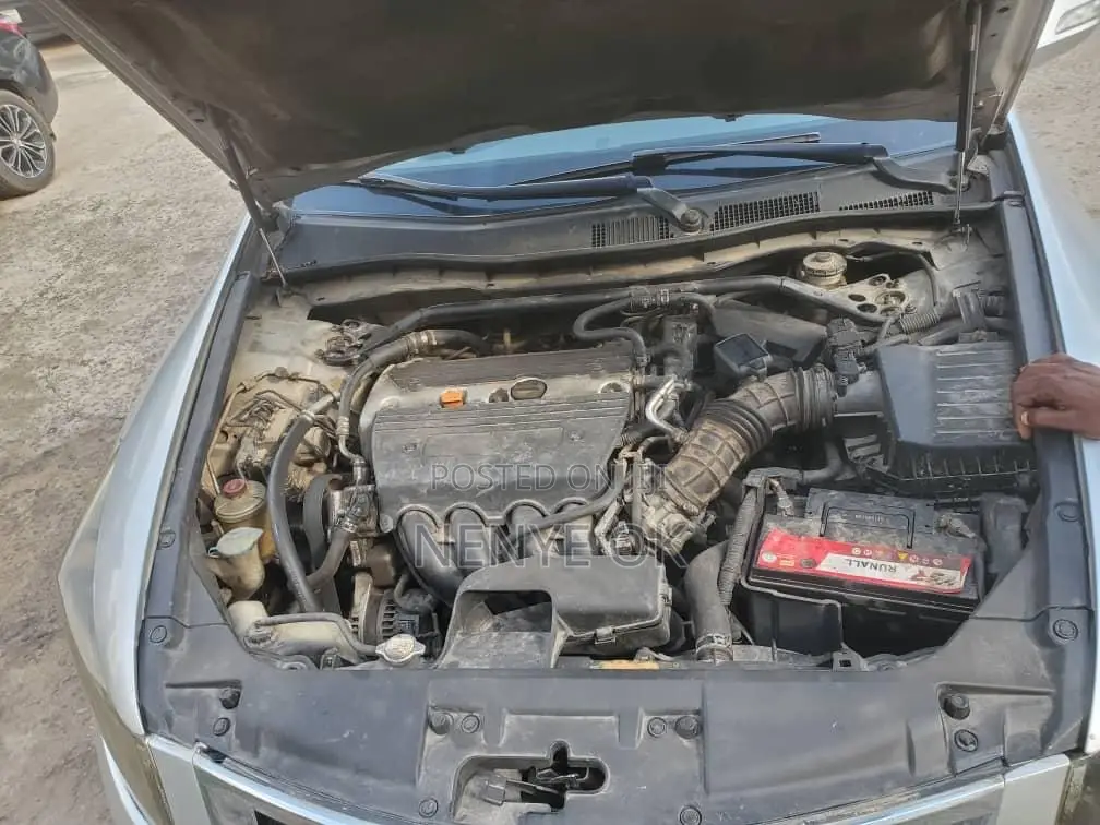 Honda Accord 2.0i Automatic 2009 Silver