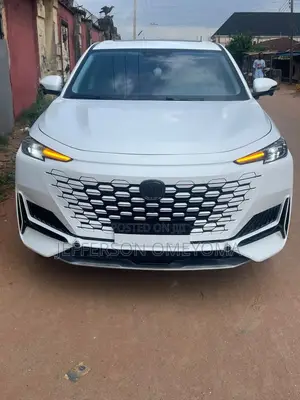 Changan UNI-K 2.0 Petrol FWD 2022 White