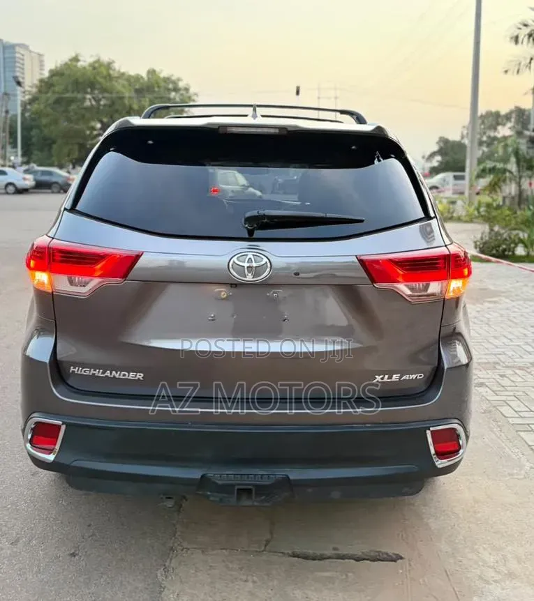 Toyota Highlander 2015 Gray