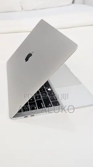 Laptop Apple MacBook 2018 16GB Intel Core Ultra 7 SSD 500GB