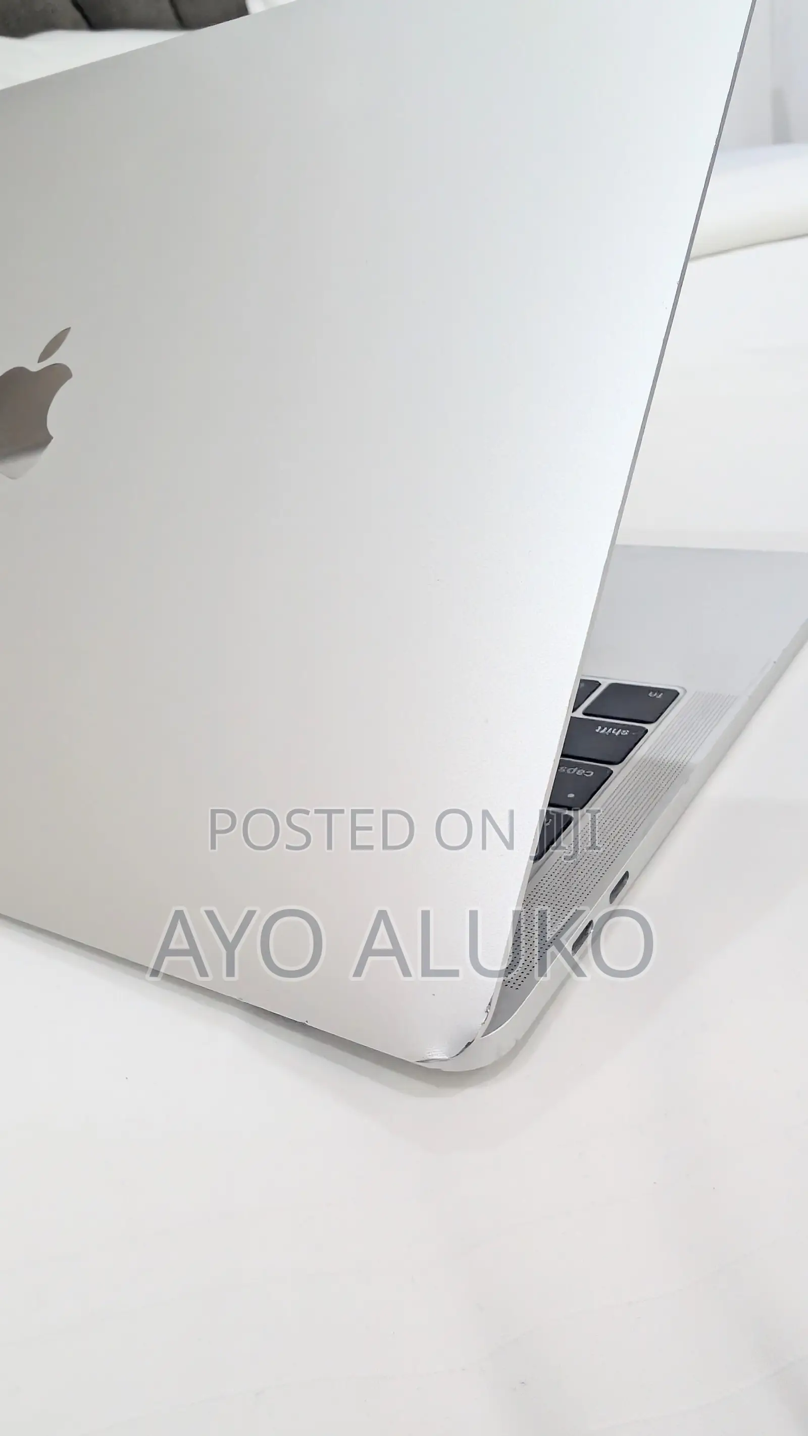 Laptop Apple MacBook 2018 16GB Intel Core Ultra 7 SSD 500GB