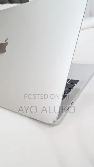 Laptop Apple MacBook 2018 16GB Intel Core Ultra 7 SSD 500GB