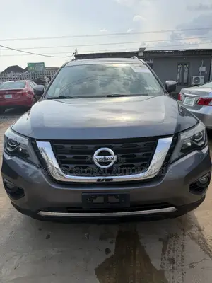 Nissan Pathfinder 2017 Gray
