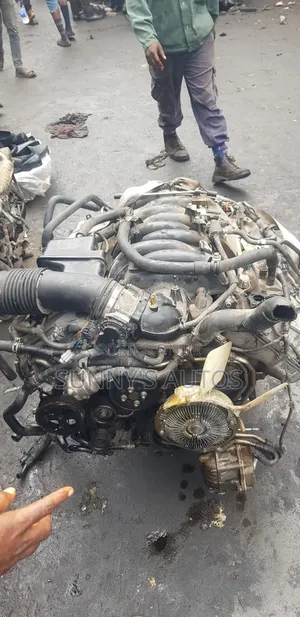 Lexus LX 570 Engine 3ur-Fe.