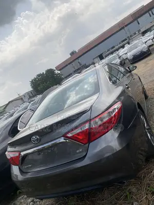 Toyota Camry 2016 Gray