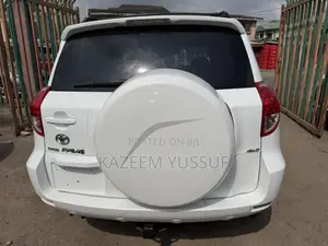 Toyota RAV4 Limited 4dr SUV AWD (2.5L 4cyl 6A) 2014 White