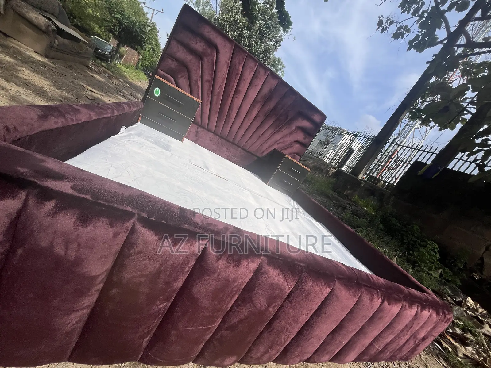 6 by 6 Bedframe With Bedsides 0003